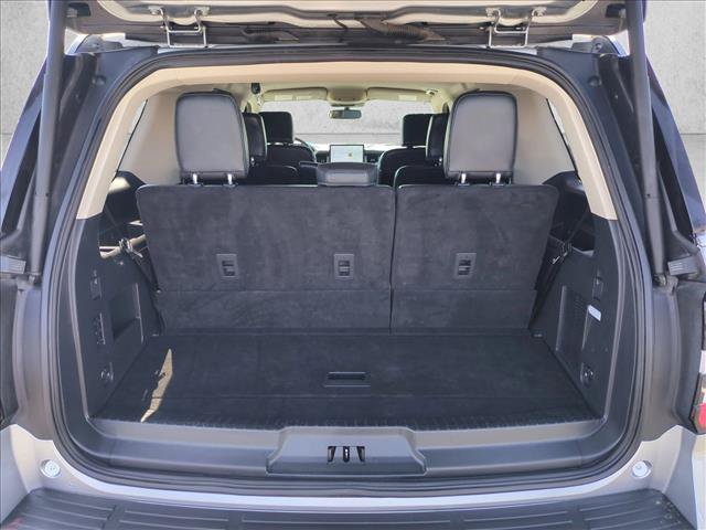 Certified 2024 Ford Expedition XLT RWD image 6