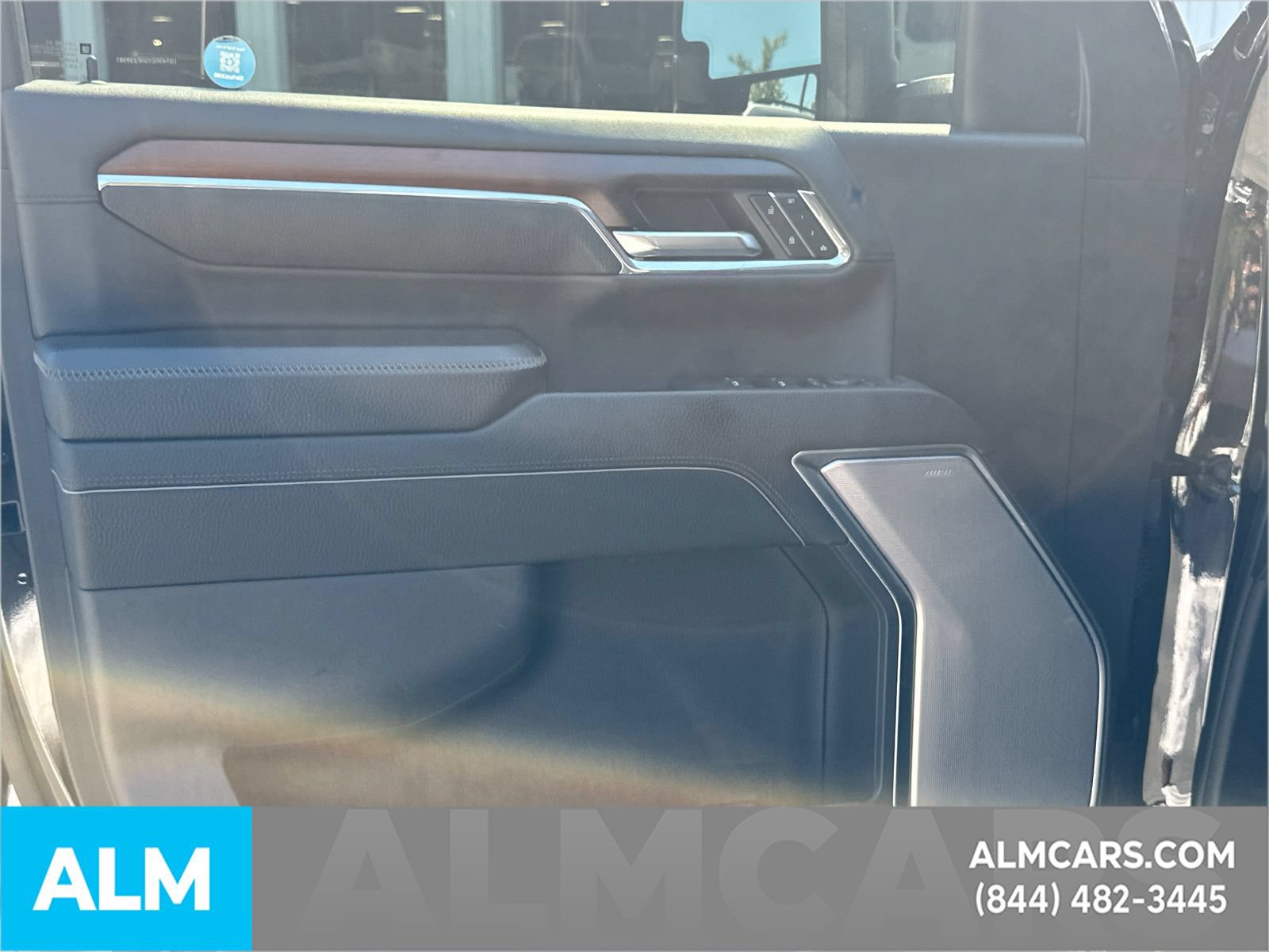 Used 2024 GMC Sierra 2500 Denali w/ Denali Reserve Package AWD/4WD image 11