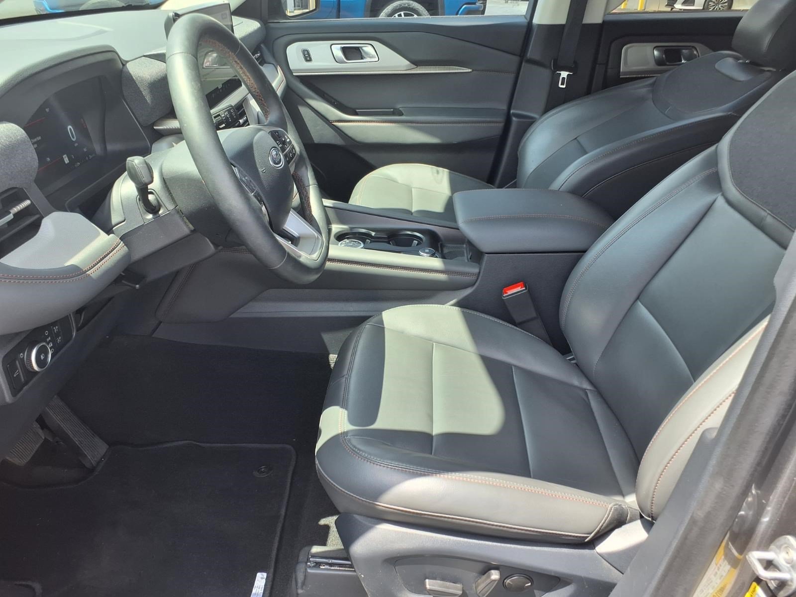 Certified 2025 Ford Explorer Active w/ Active Comfort Package RWD image 14