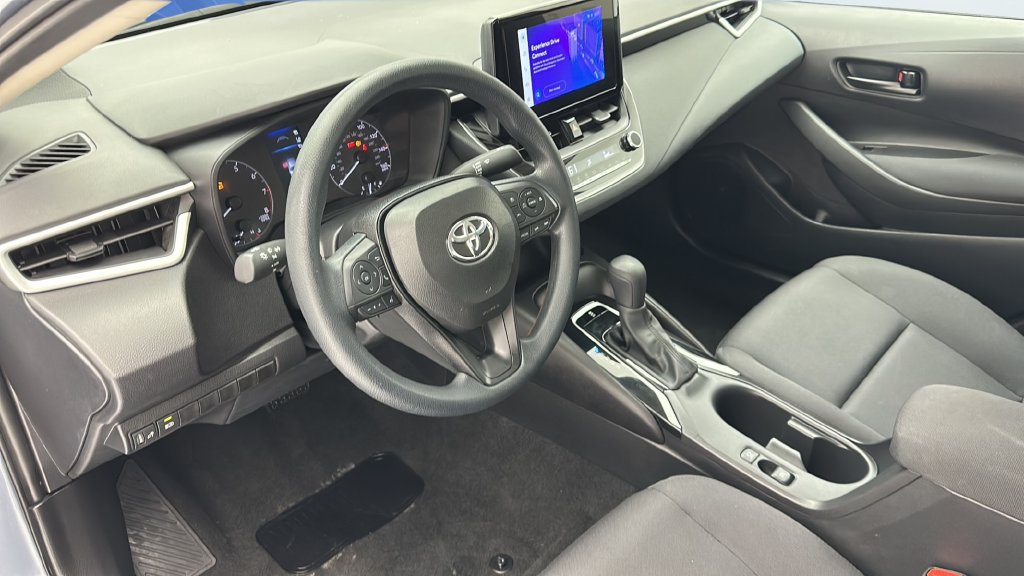 Used 2025 Toyota Corolla LE FWD image 12
