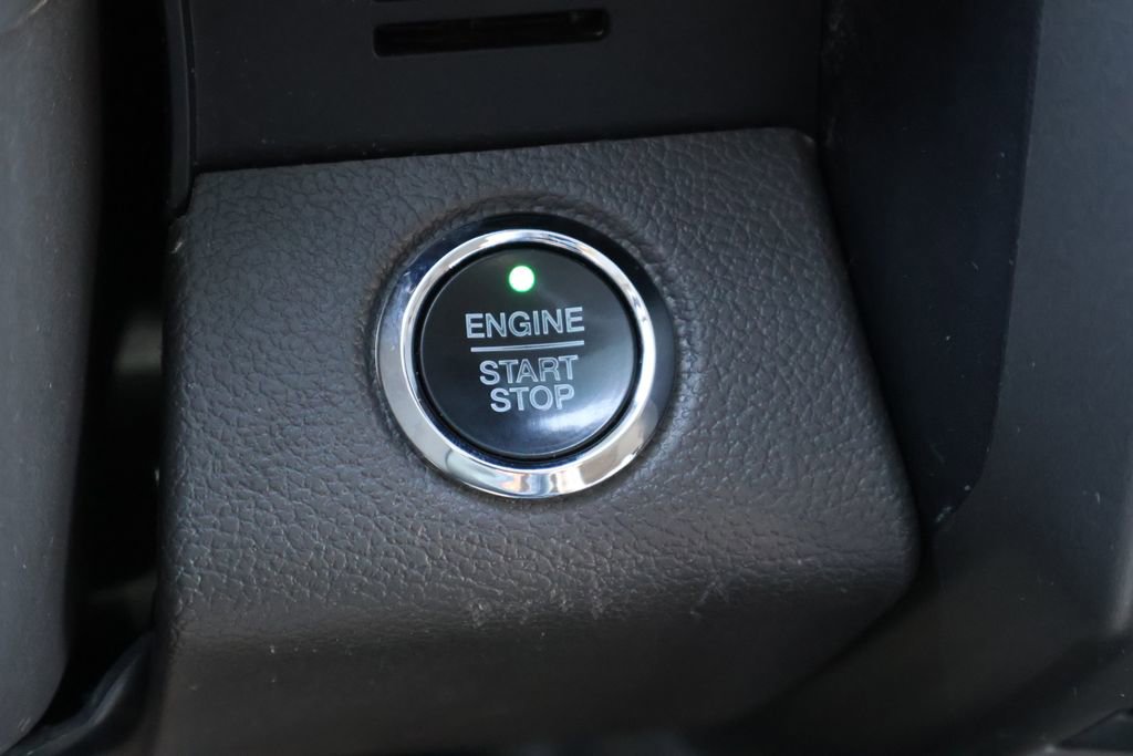 Certified 2021 Ford Expedition Max XLT image 9