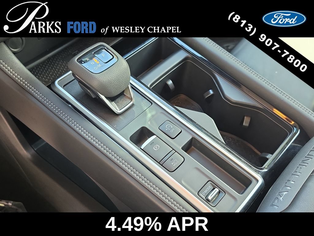 Used 2025 Nissan Pathfinder Platinum FWD image 27