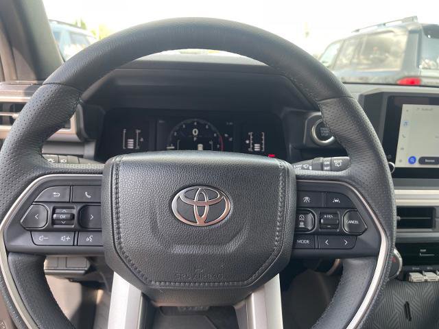 Used 2025 Toyota 4Runner SR5 RWD image 8