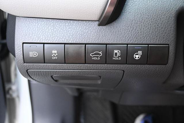 Used 2022 Toyota Camry XSE FWD image 34
