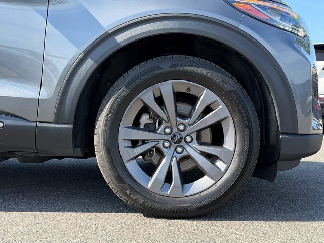 Certified 2025 Ford Explorer Active w/ Active Comfort Package AWD/4WD image 29