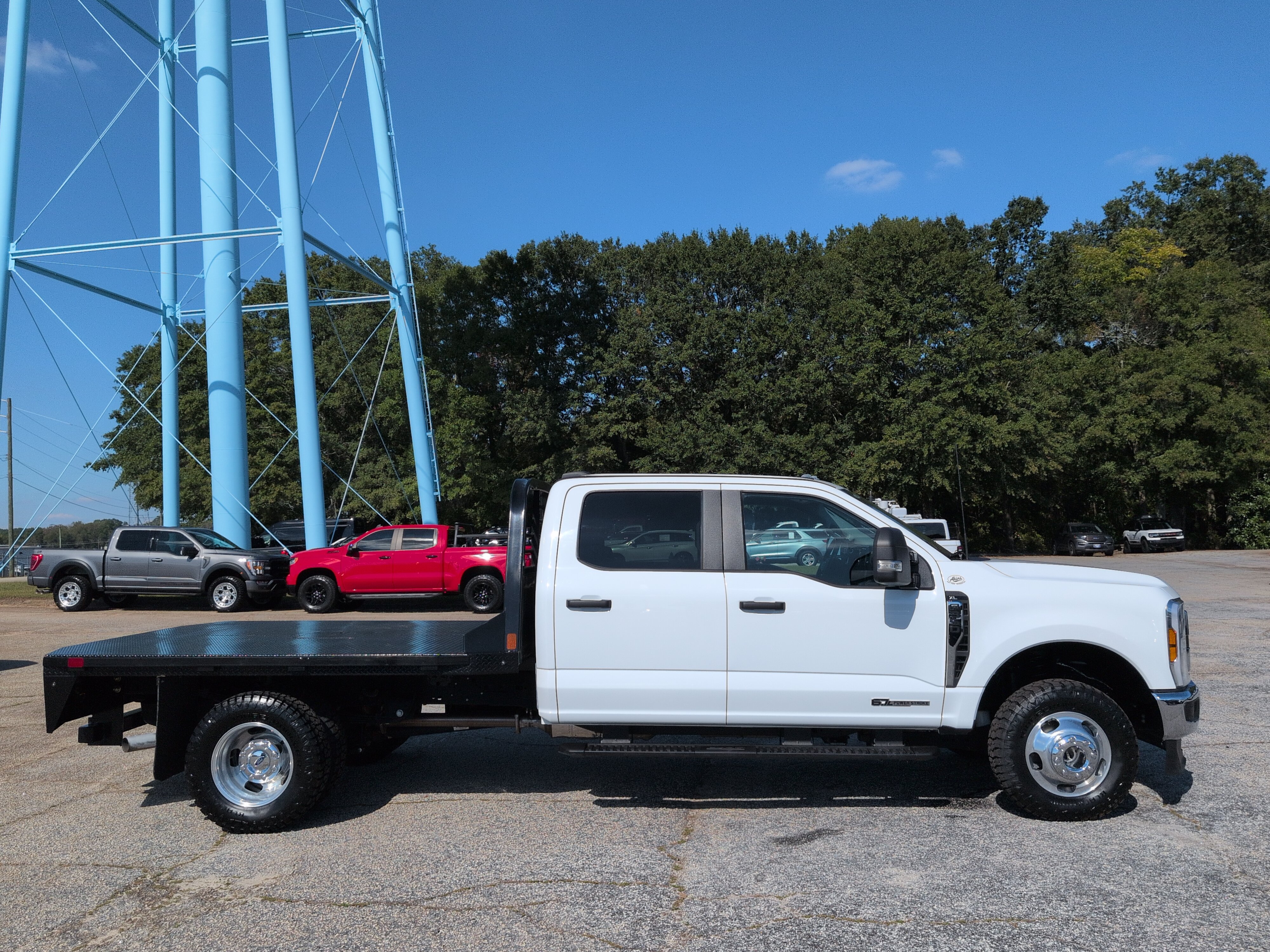 Certified 2025 Ford F350 XL w/ XL Chrome Package AWD/4WD image 2