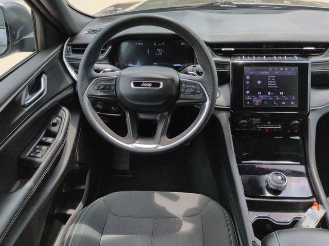 Used 2024 Jeep Grand Cherokee L Laredo RWD image 19