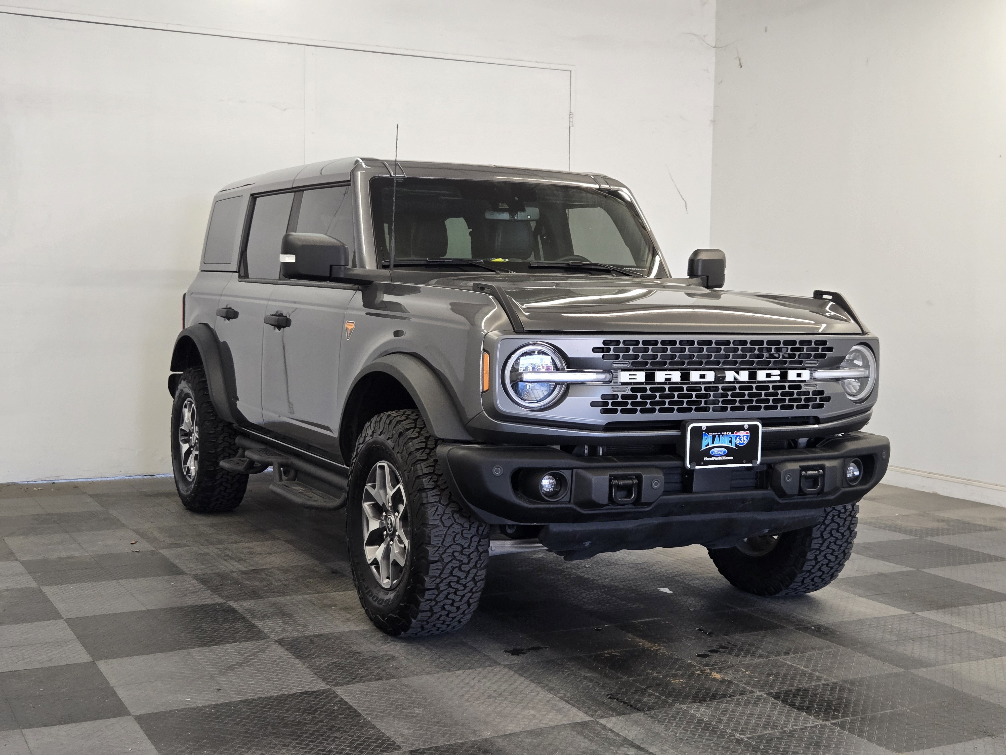 Certified 2025 Ford Bronco Badlands AWD/4WD image 2