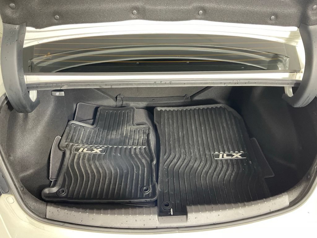 Used 2018 Acura ILX FWD image 11
