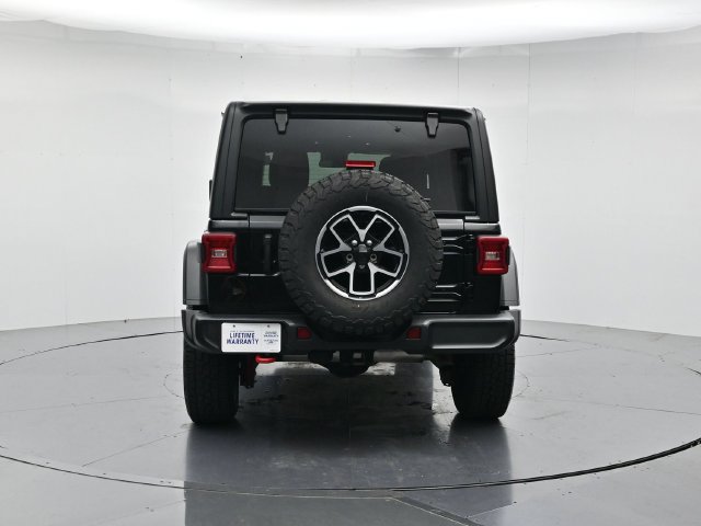 Used 2025 Jeep Wrangler Unlimited Rubicon AWD/4WD image 8