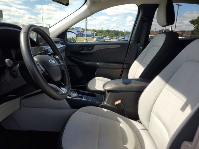 Certified 2024 Ford Escape Active AWD/4WD image 9