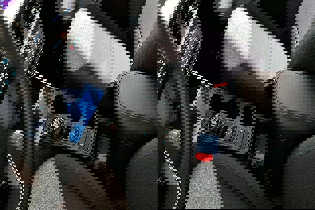 Certified 2025 Ford Maverick XLT w/ Equipment Group 302A image 18