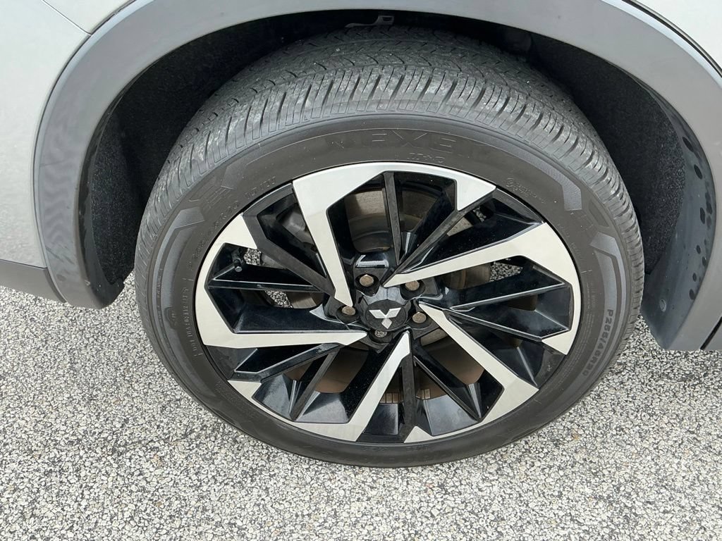 Used 2023 Mitsubishi Outlander SEL FWD image 17