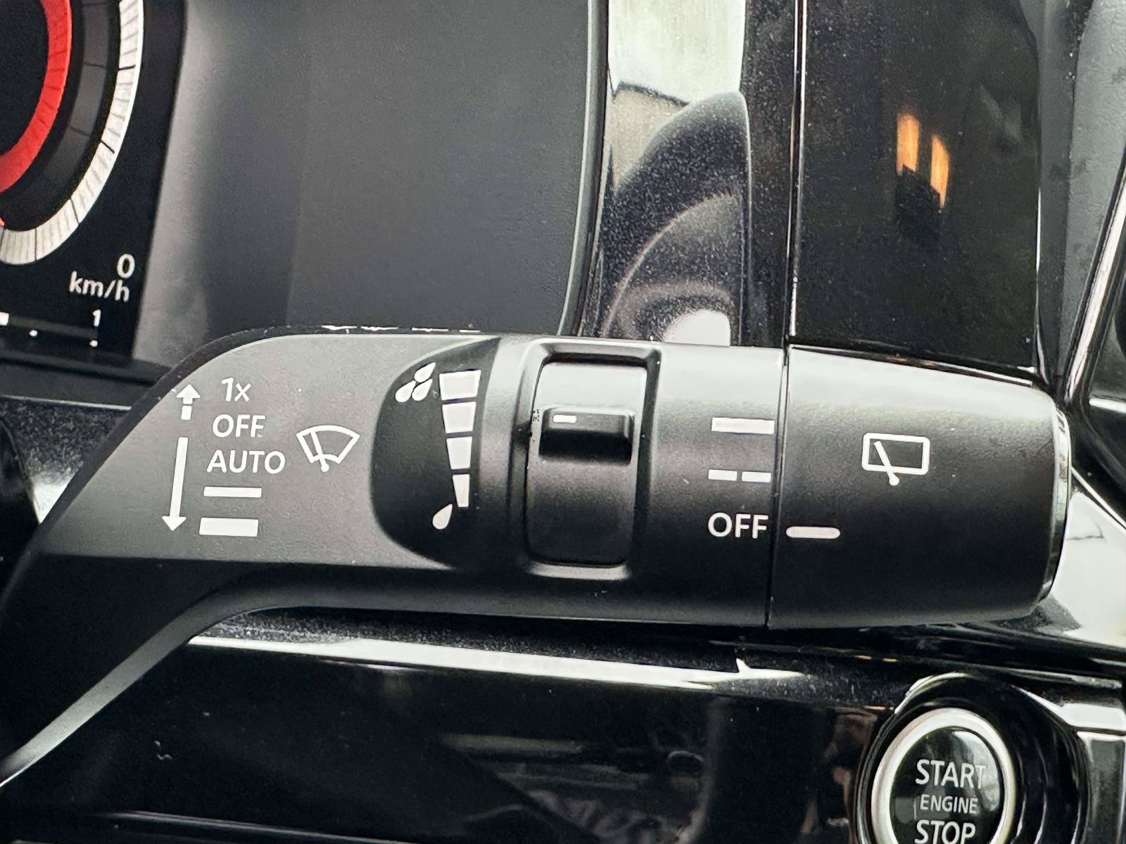 Used 2023 Nissan Pathfinder Platinum AWD/4WD image 16