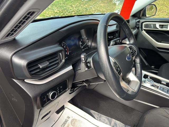 Certified 2023 Ford Explorer XLT image 13