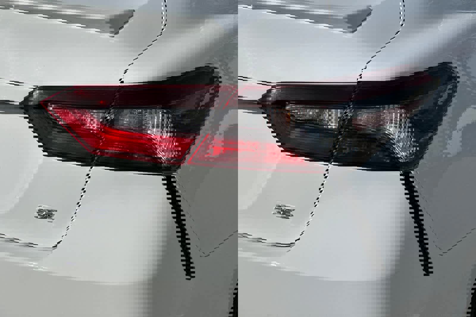 Used 2024 Toyota Camry SE FWD image 25