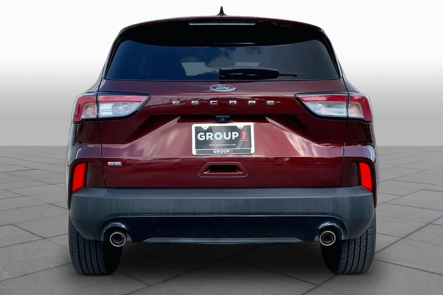 Certified 2021 Ford Escape SE w/ SE Sport Appearance Package FWD image 5