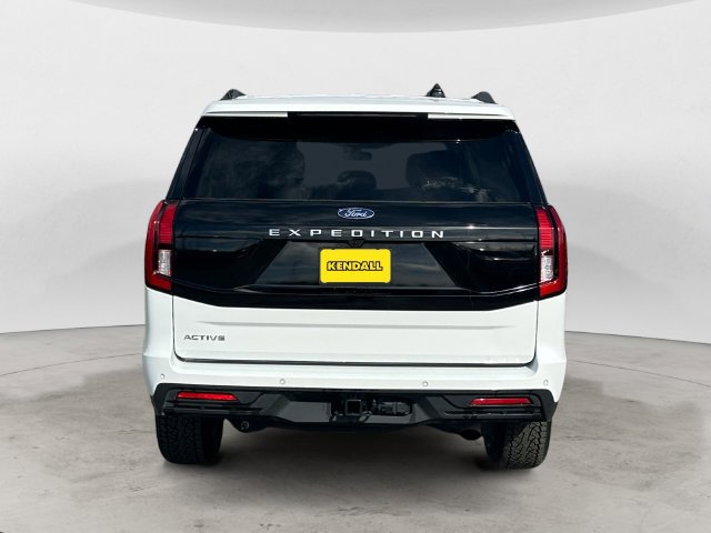 Certified 2025 Ford Expedition Active AWD/4WD image 4