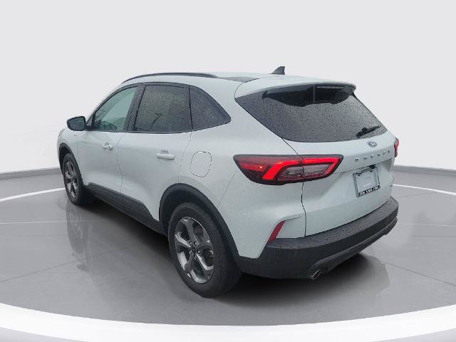 Certified 2025 Ford Escape ST-Line Select AWD/4WD image 4
