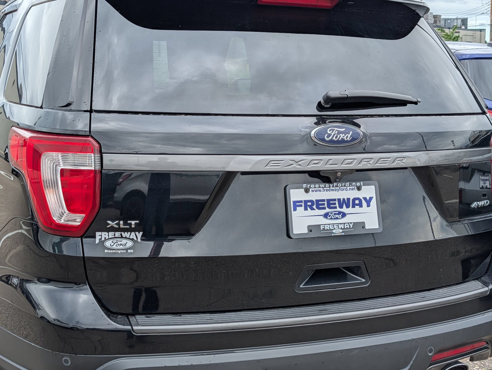Certified 2018 Ford Explorer XLT w/ Equipment Group 202A AWD/4WD image 12
