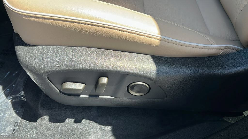 Used 2026 Buick Enclave Preferred w/ LPO, Floor Liner Package FWD image 16