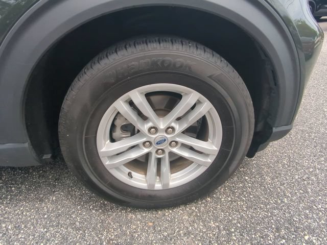 Certified 2024 Ford Explorer XLT RWD image 12