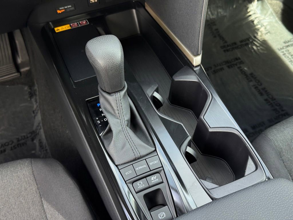 Used 2025 Toyota Camry LE w/ Convenience Package FWD image 24