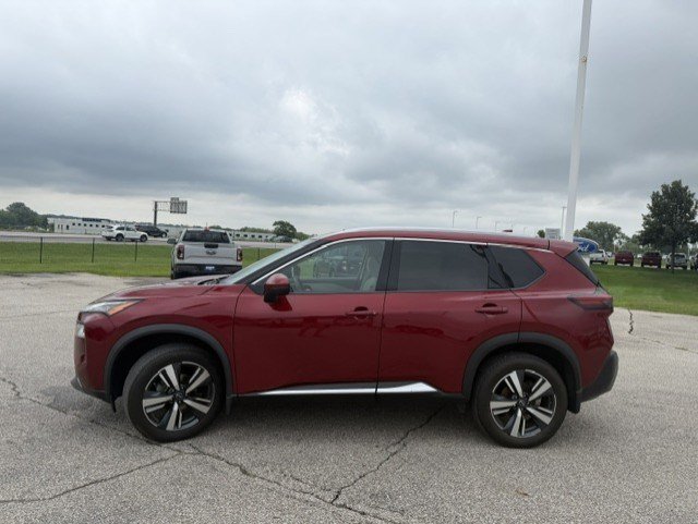 Used 2023 Nissan Rogue SL AWD/4WD image 6