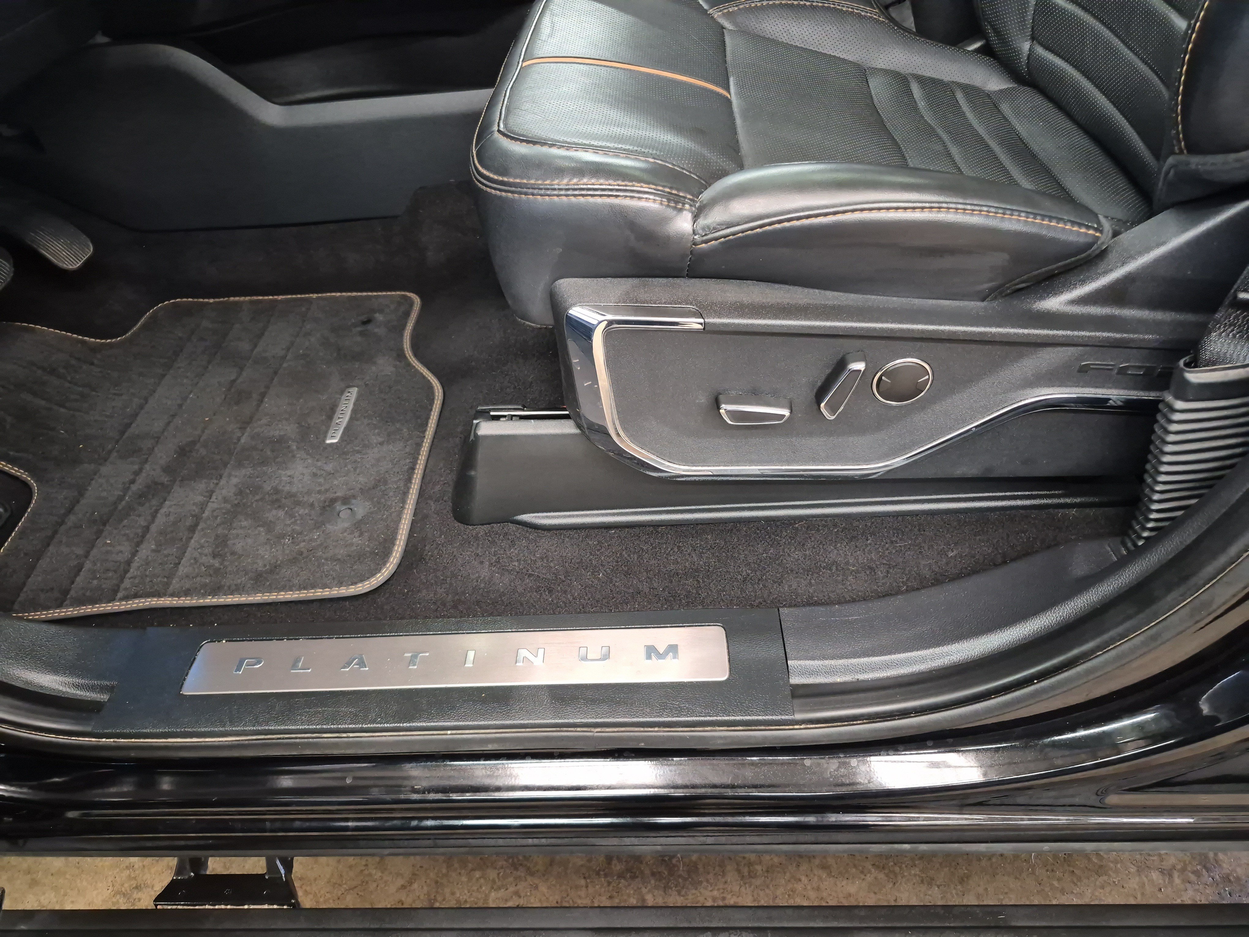 Certified 2023 Ford F150 Platinum w/ Equipment Group 701A High AWD/4WD image 17