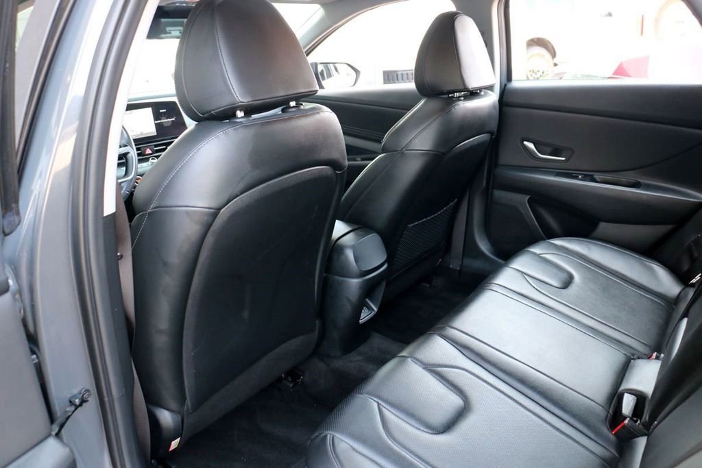 Used 2024 Hyundai Elantra Limited FWD image 18
