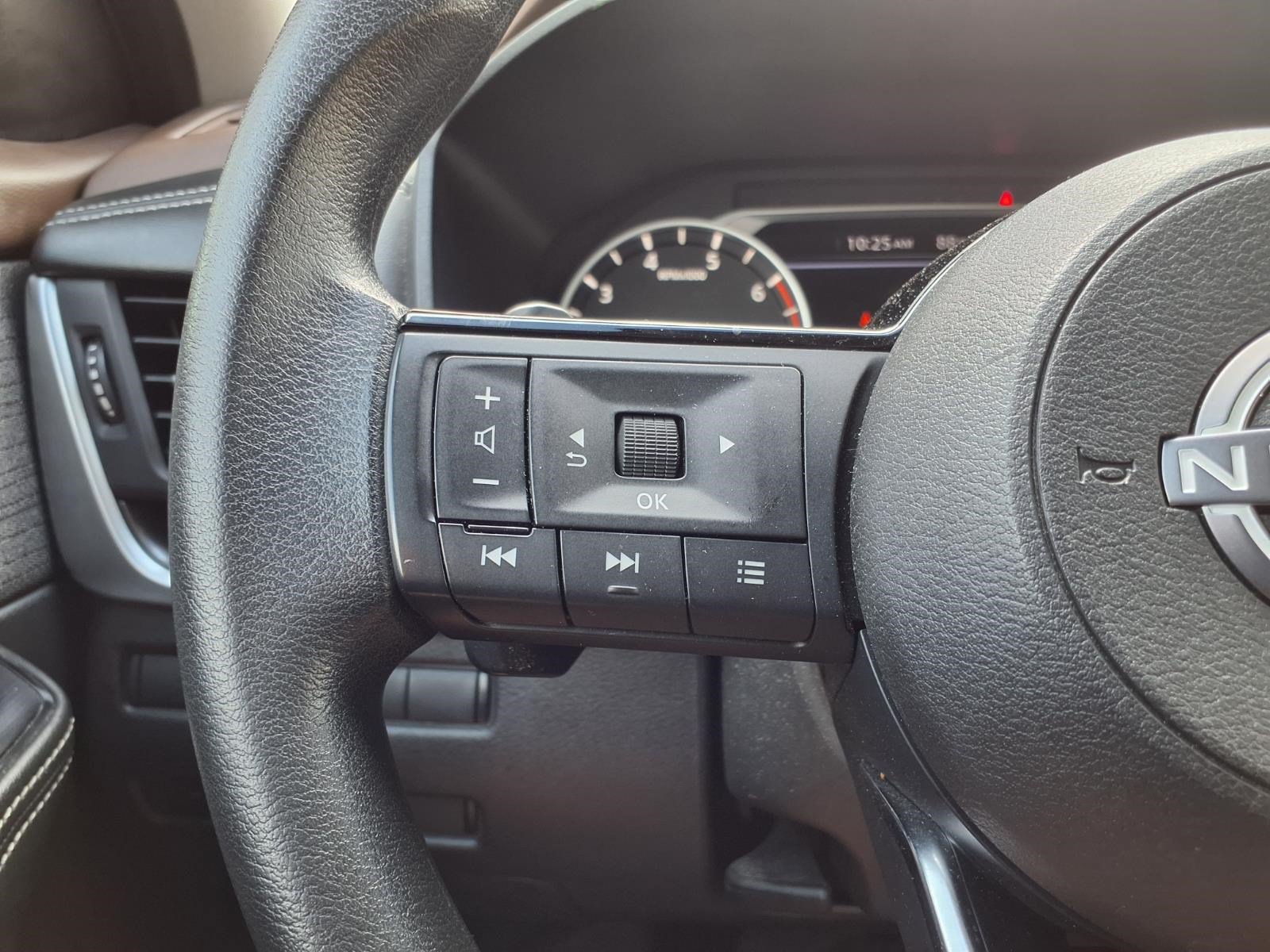 Used 2023 Nissan Rogue SV AWD/4WD image 22