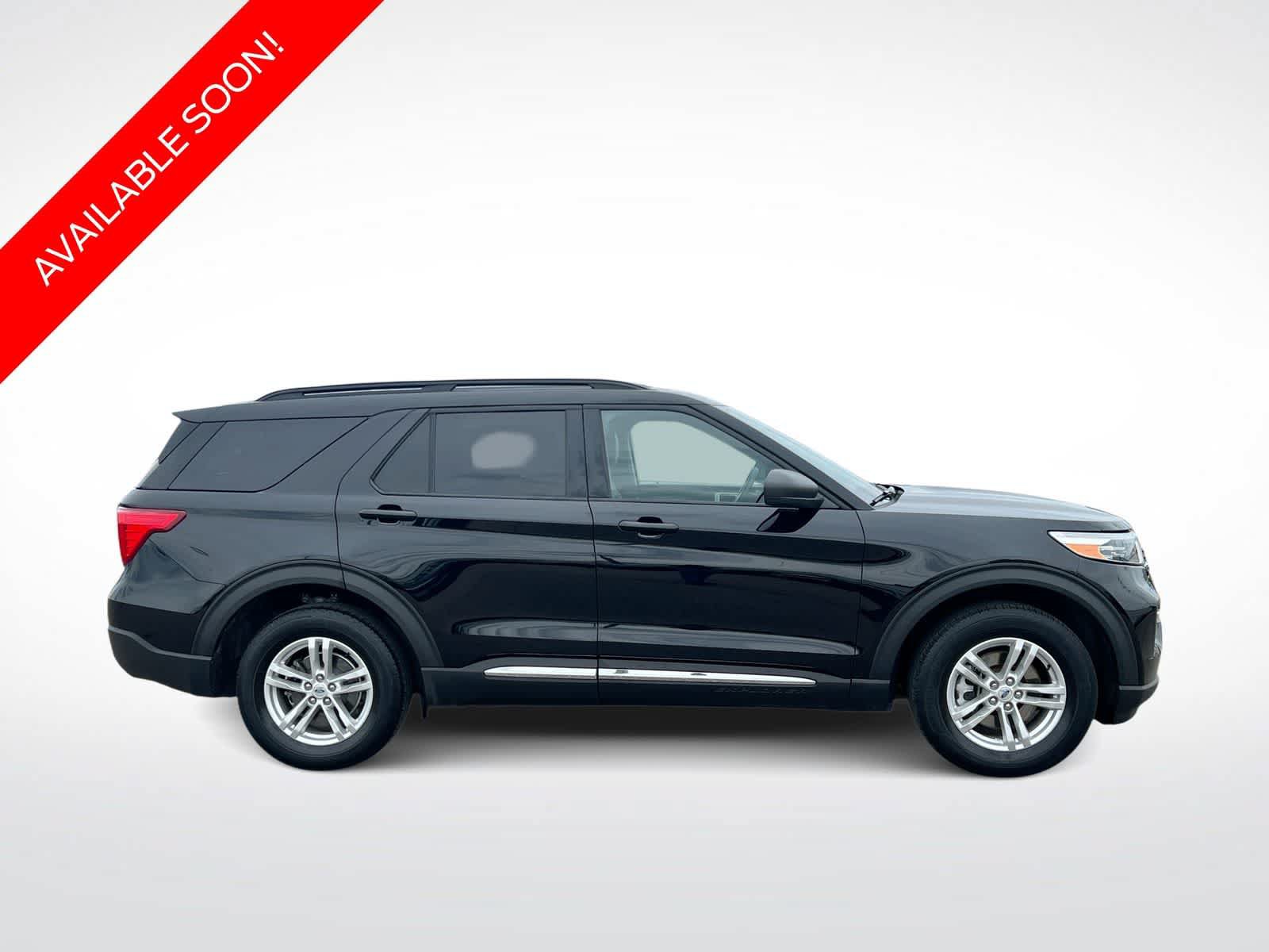 Certified 2022 Ford Explorer XLT w/ Equipment Group 202A AWD/4WD image 9