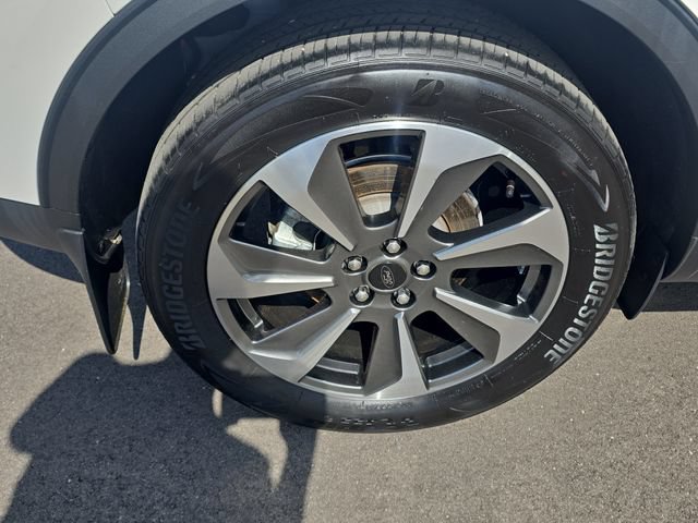 Certified 2023 Ford Escape Platinum w/ Premium Technology Package AWD/4WD image 5