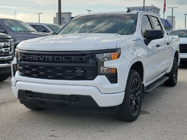 Used 2026 Chevrolet Silverado 1500 Custom RWD image 3