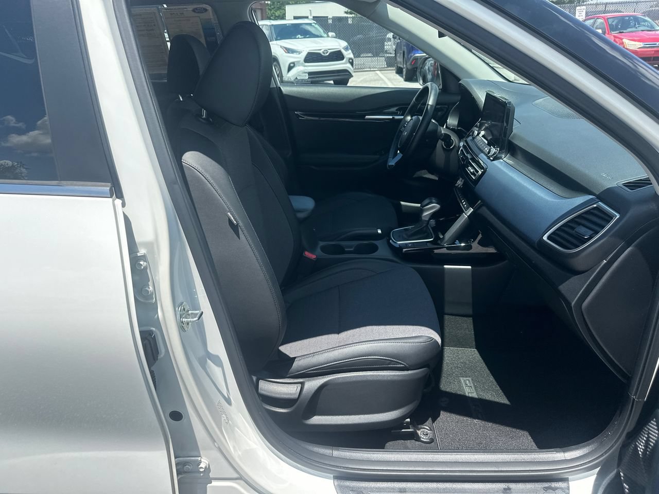 Used 2022 Kia Seltos S FWD image 15