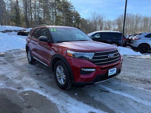 Certified 2022 Ford Explorer XLT w/ Equipment Group 202A image 11
