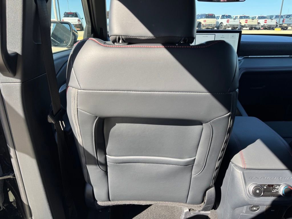Certified 2025 Ford Explorer ST-Line image 32