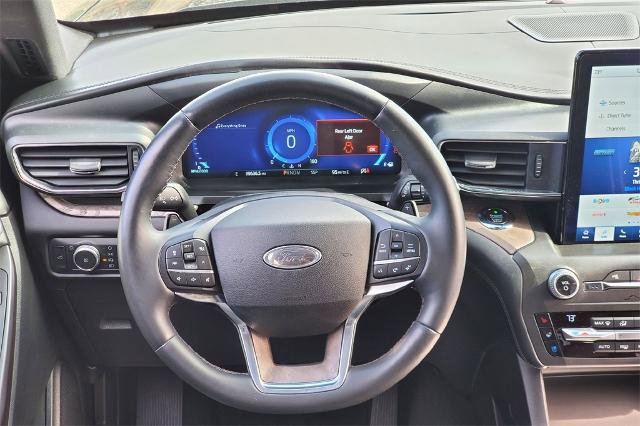 Certified 2020 Ford Explorer Platinum w/ Premium Technology Package image 23