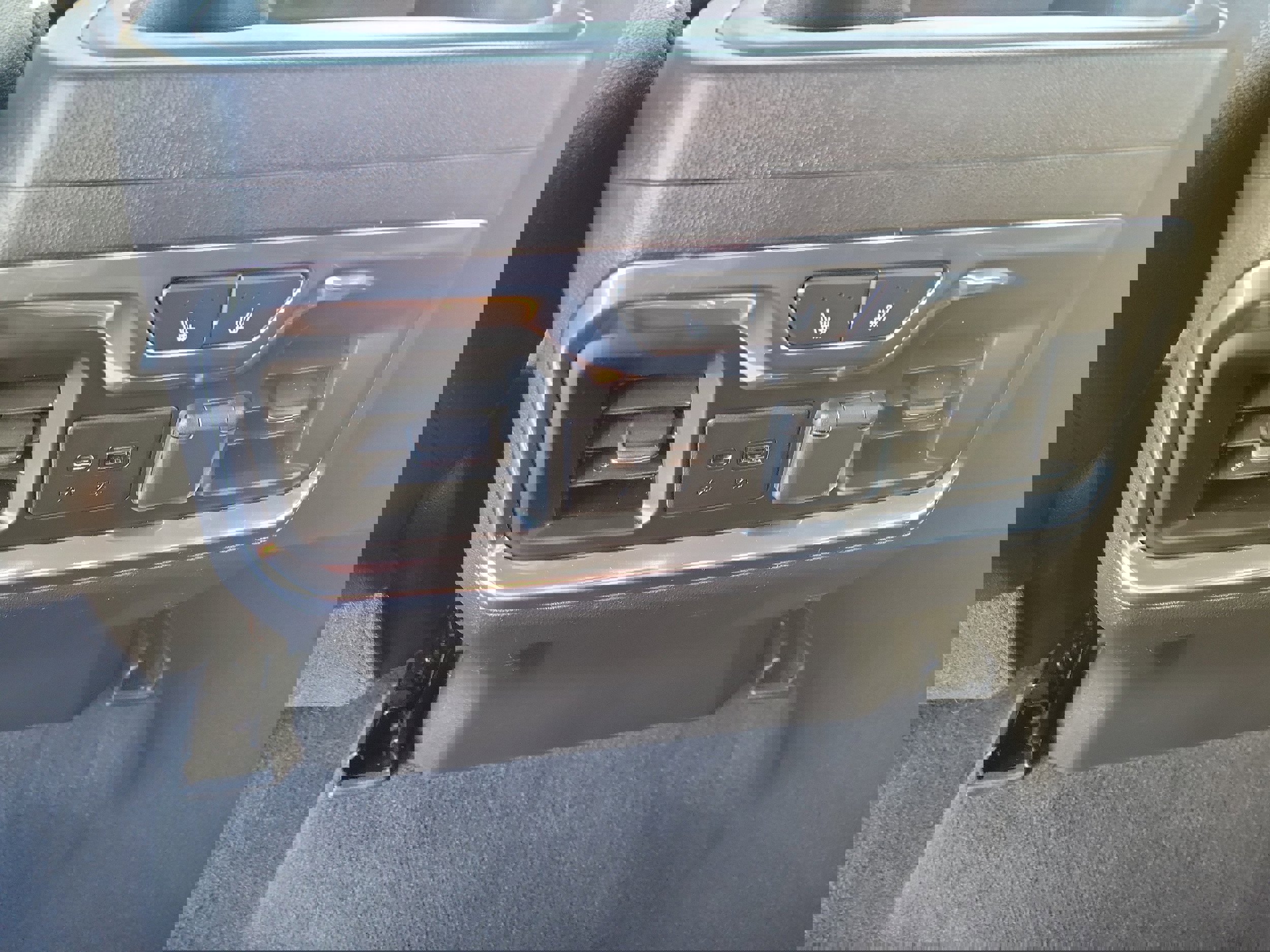 Used 2021 Chevrolet Silverado 1500 LTZ w/ Technology Package image 14