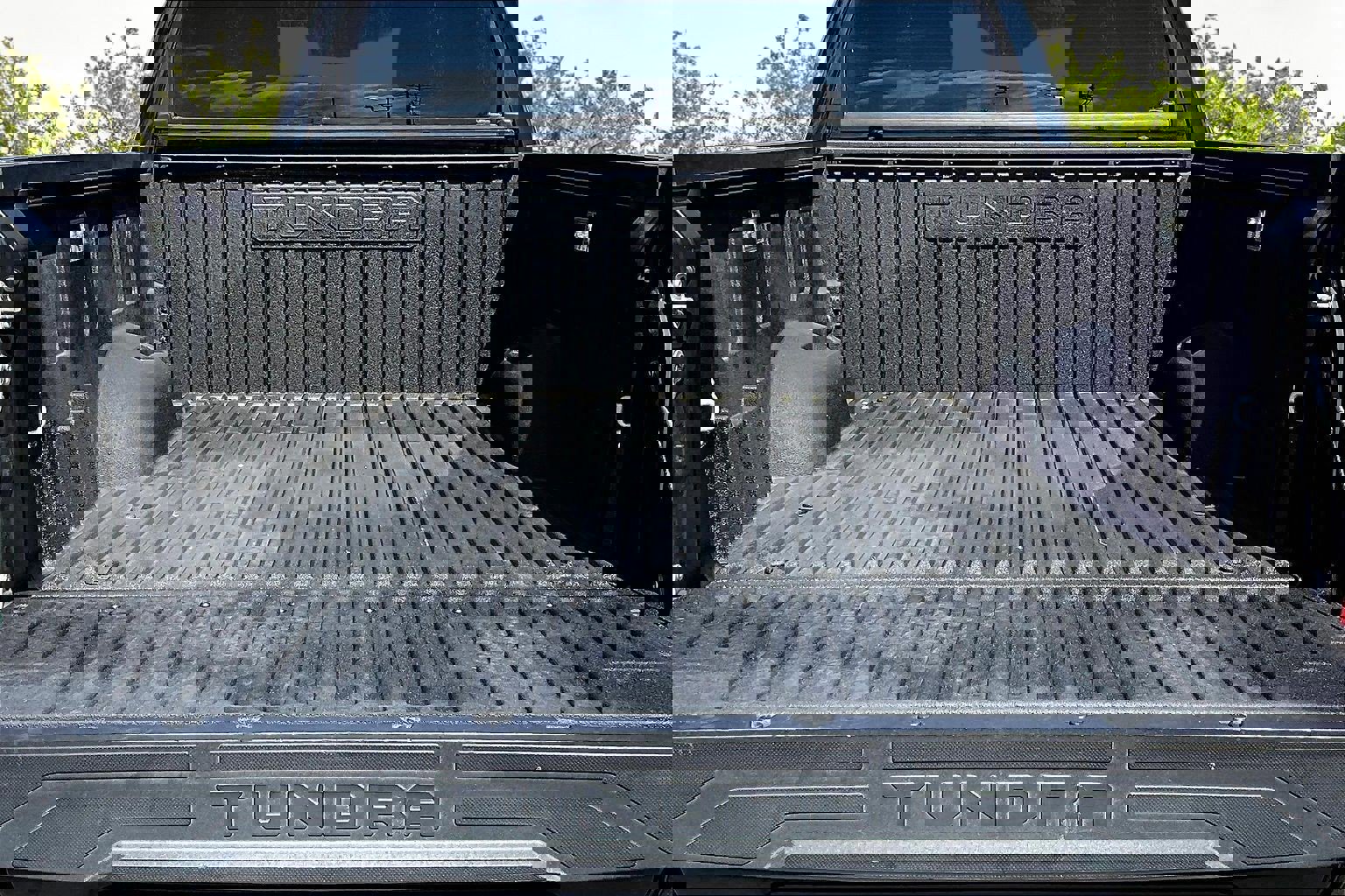 Used 2023 Toyota Tundra Platinum AWD/4WD image 18