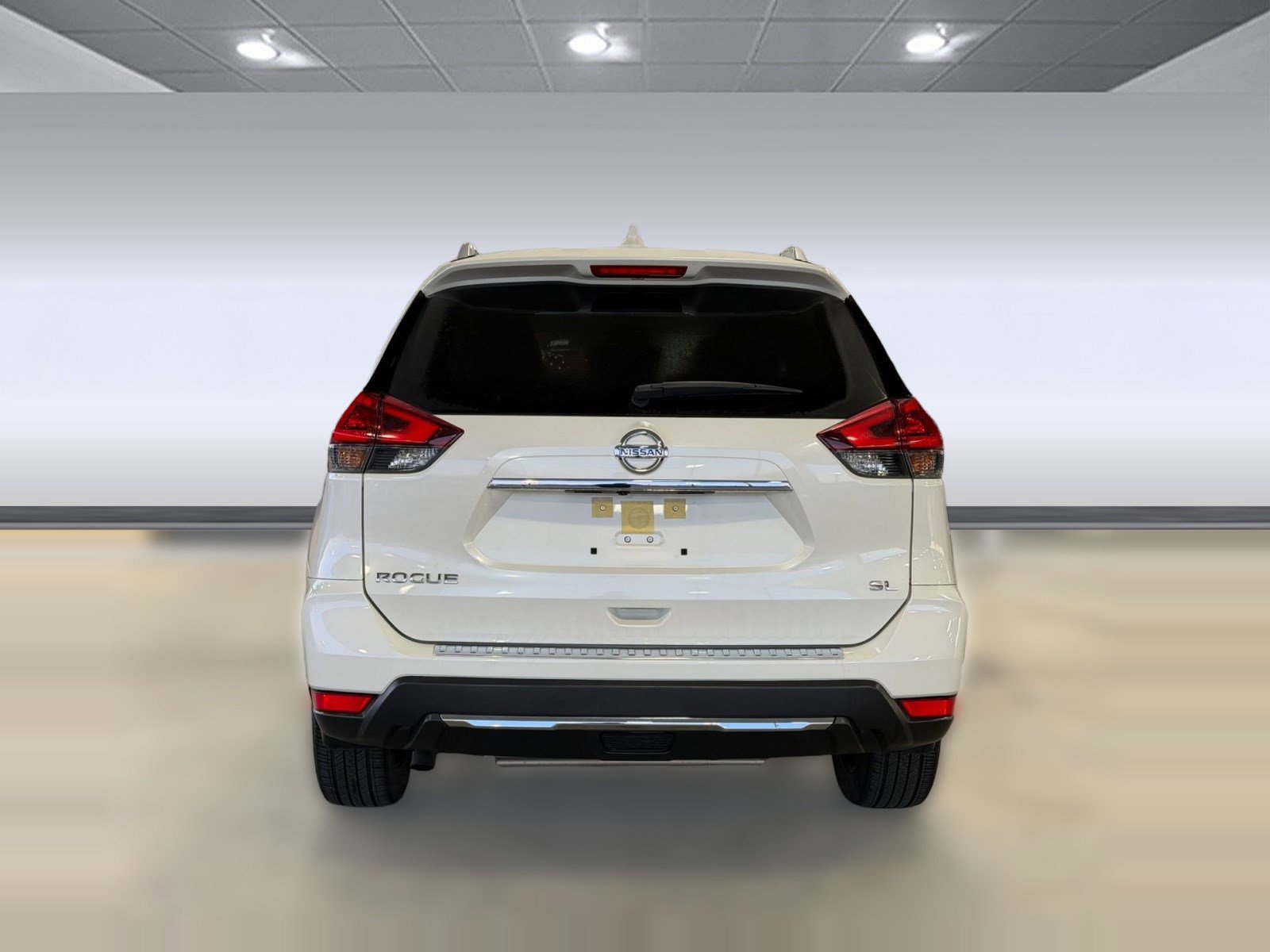 Used 2018 Nissan Rogue SL w/ Premium Package image 4