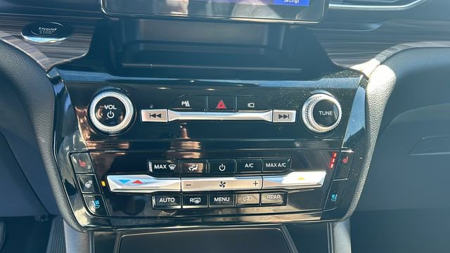 Certified 2022 Ford Explorer Limited w/ Class IV Trailer Tow Package image 25