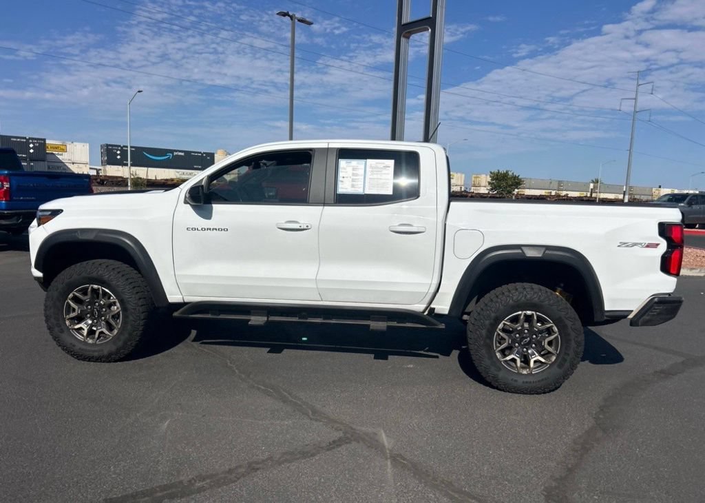 Used 2025 Chevrolet Colorado ZR2 AWD/4WD image 4