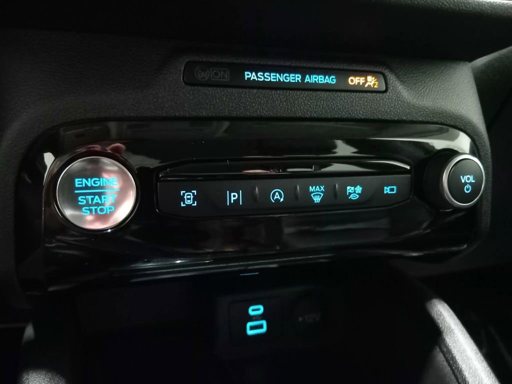 Certified 2023 Ford Escape Platinum image 31