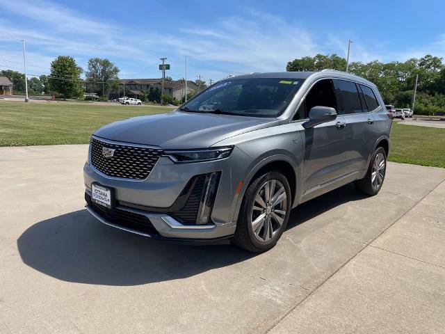 Used 2023 Cadillac XT6 Premium Luxury w/ Platinum Package AWD/4WD image 2