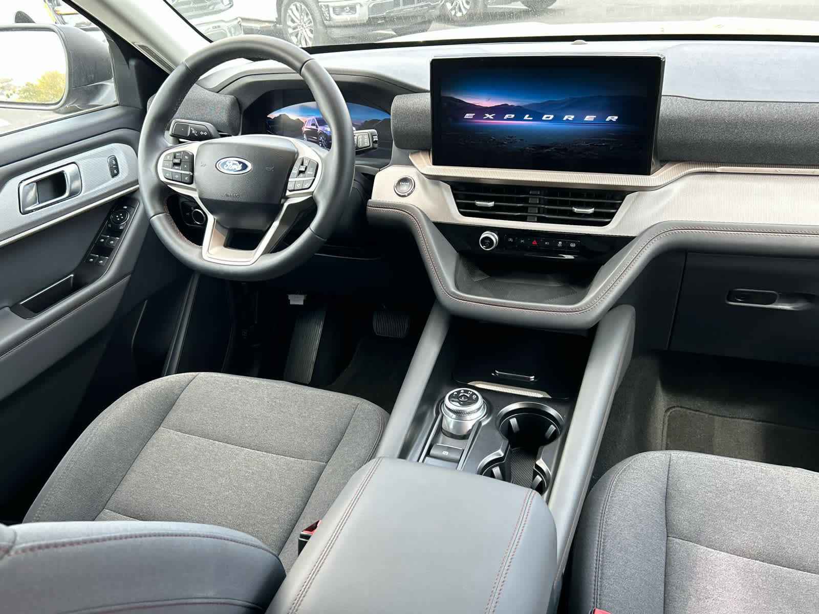 Certified 2025 Ford Explorer Active image 26