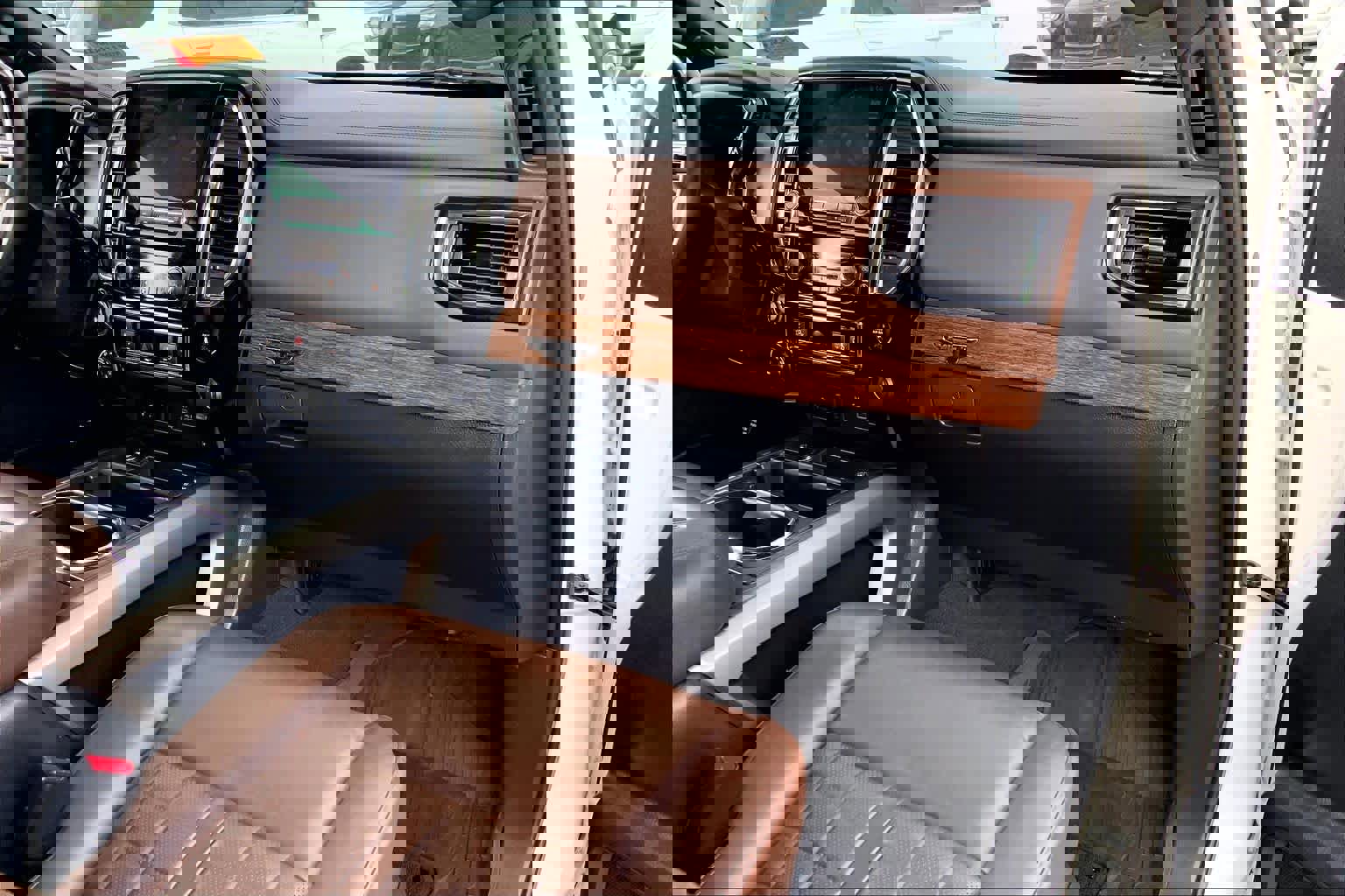 Used 2023 Nissan Titan Platinum Reserve w/ Moonroof Package image 17