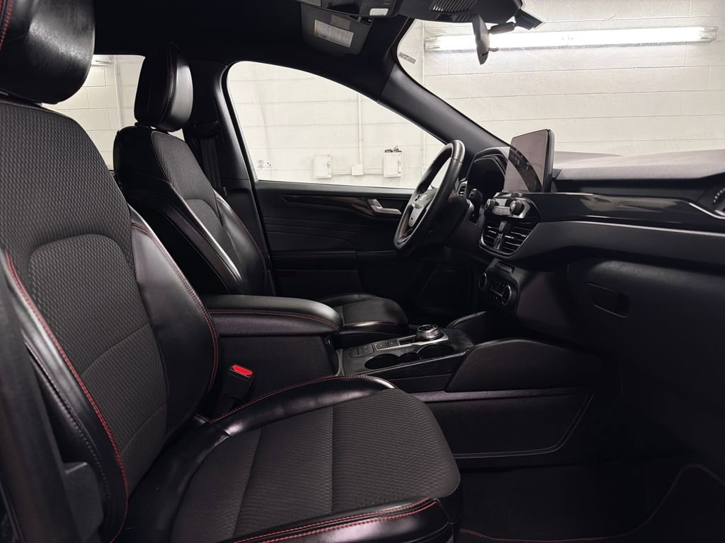 Certified 2023 Ford Escape ST-Line image 30