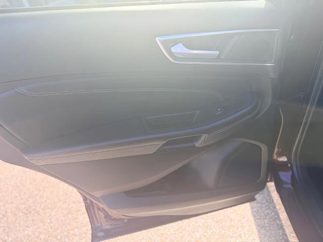 Certified 2024 Ford Edge Titanium image 24