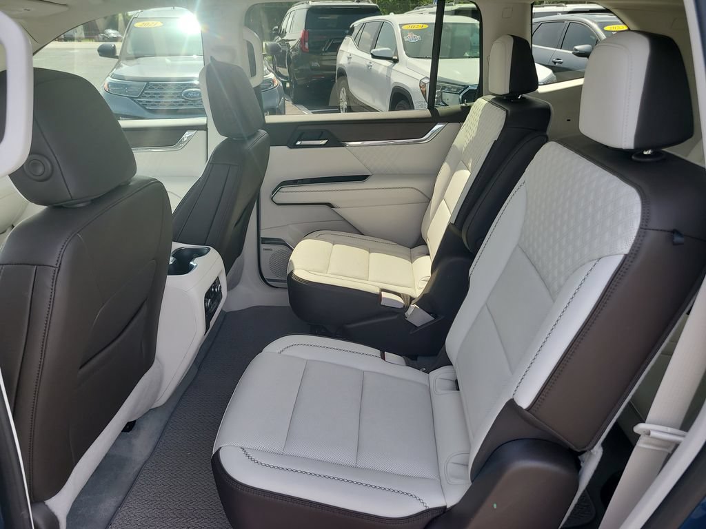 Used 2025 GMC Acadia Denali w/ LPO, Floor Liner Package FWD image 13